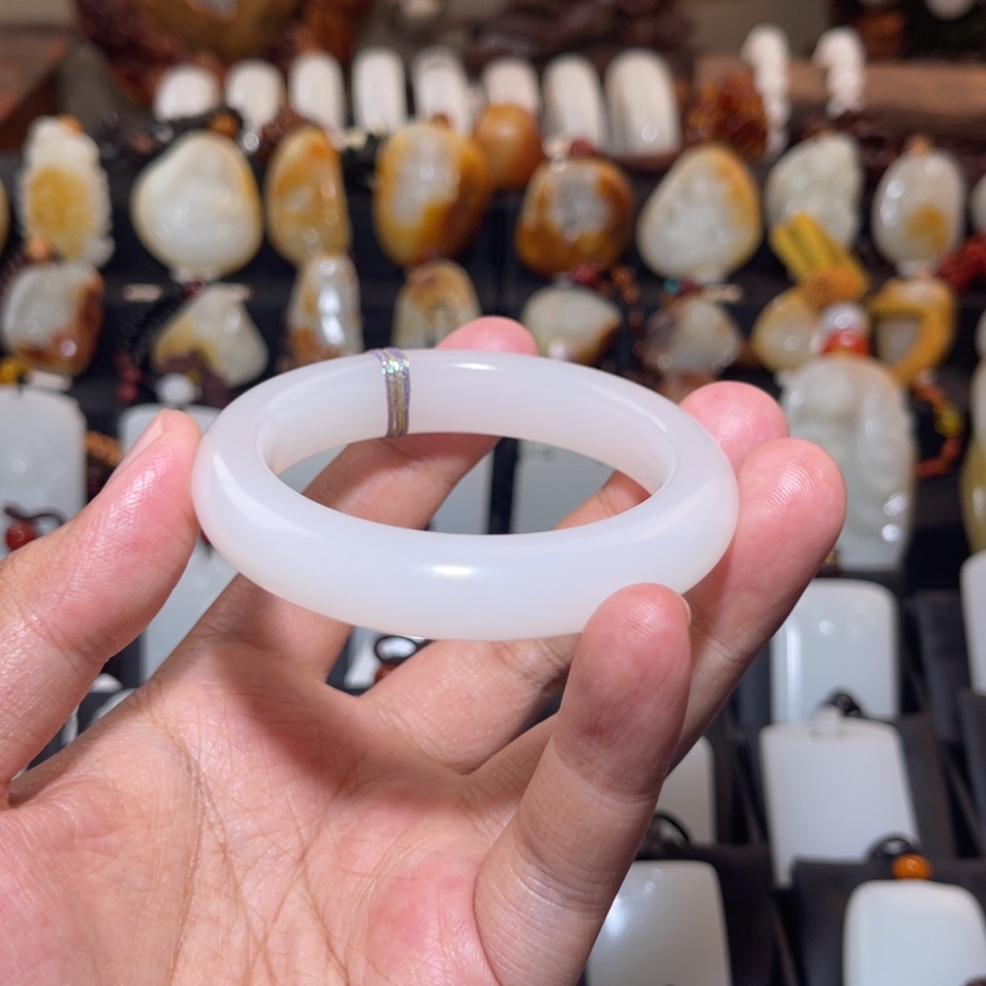 和田玉54手镯未镶嵌