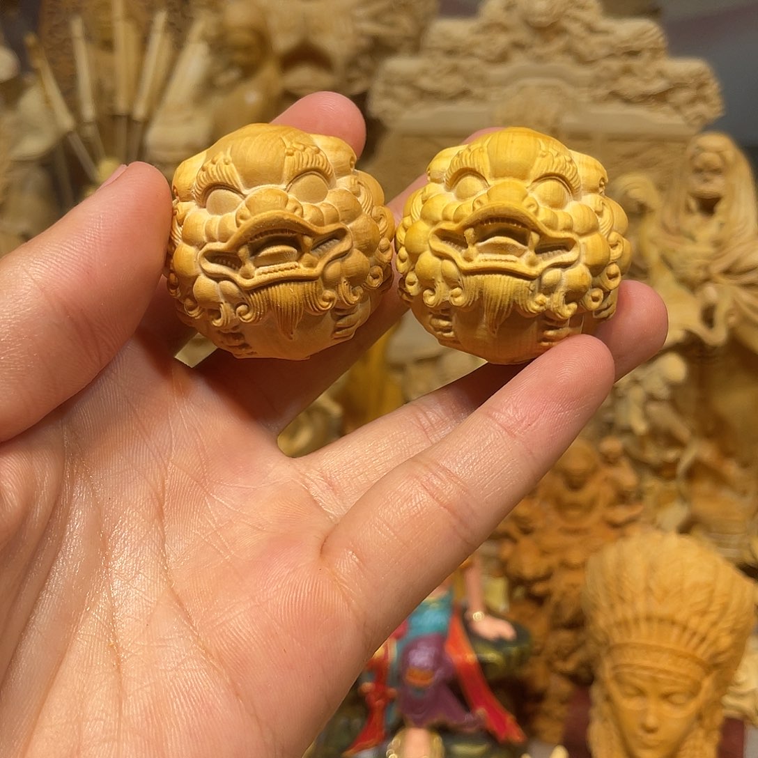 黄杨木瑕疵貔貅手球一对