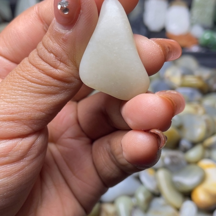 和田玉未镶嵌珠宝半成品