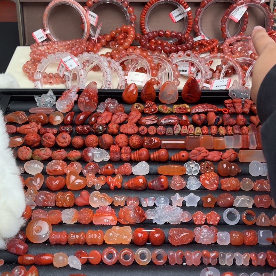 ****.南红玛瑙未镶嵌颈饰6