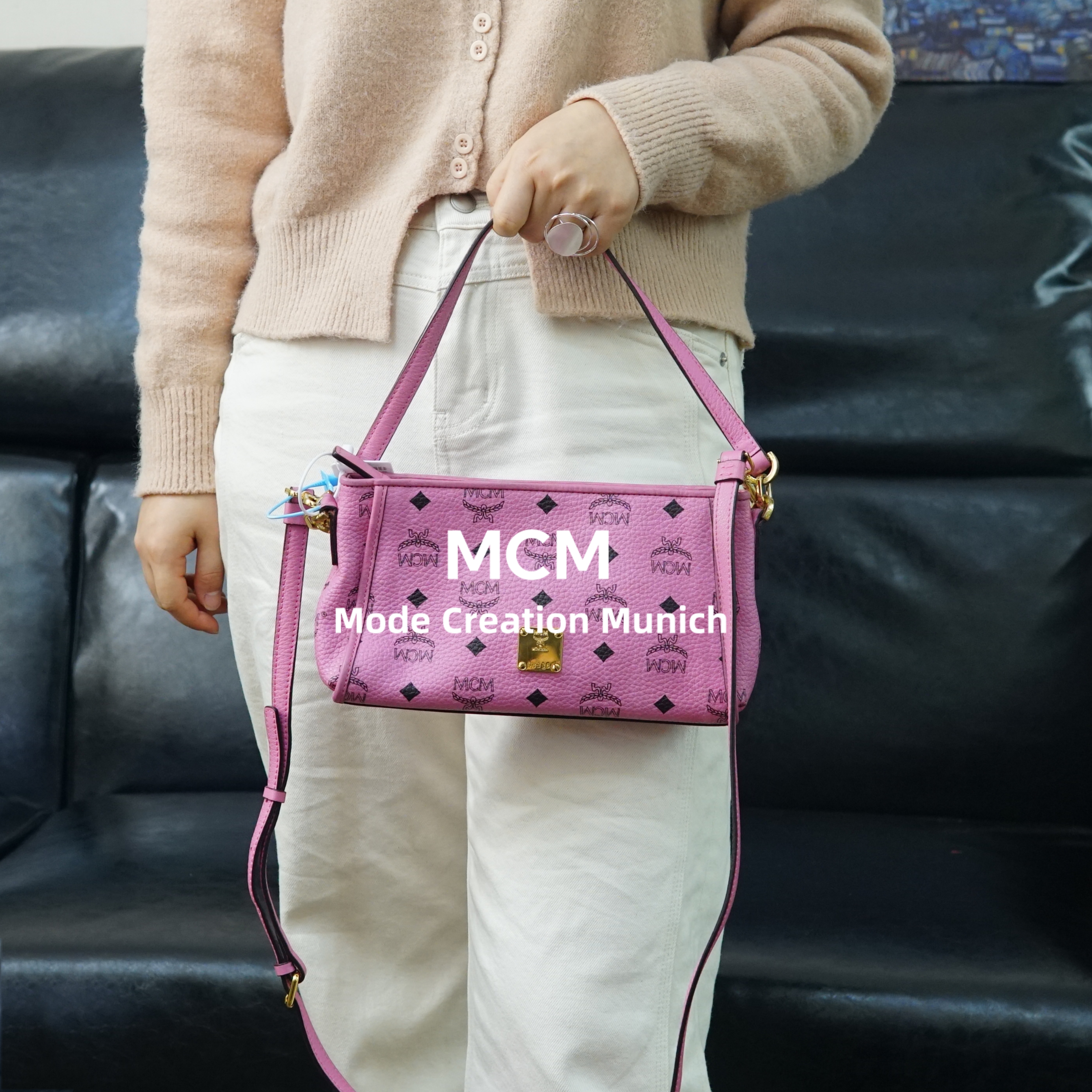 95新 MCM 粉色斜挎包/PP02625065/5065