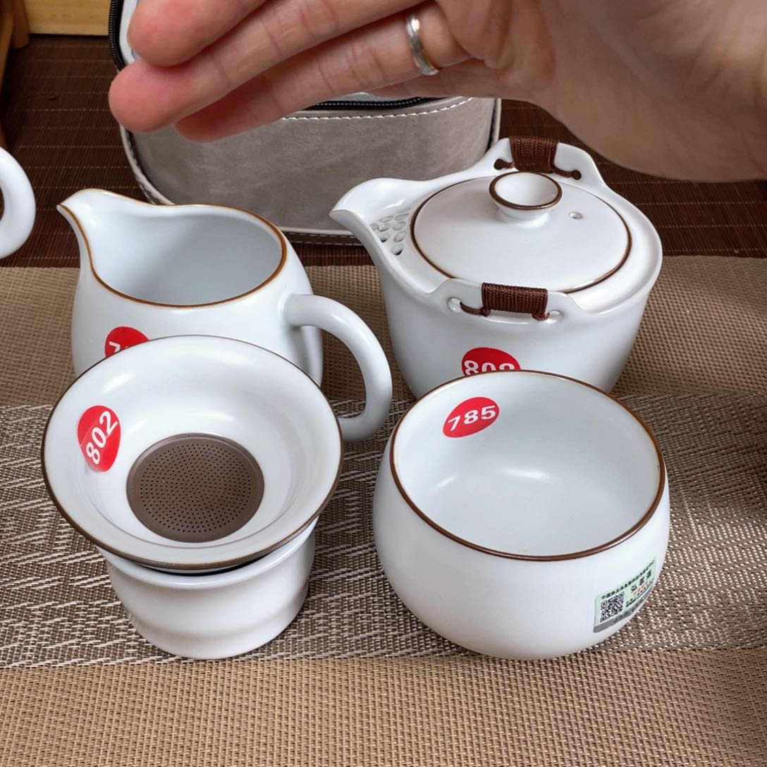 瓷片新年快乐啊。。。。。。。。。。。。