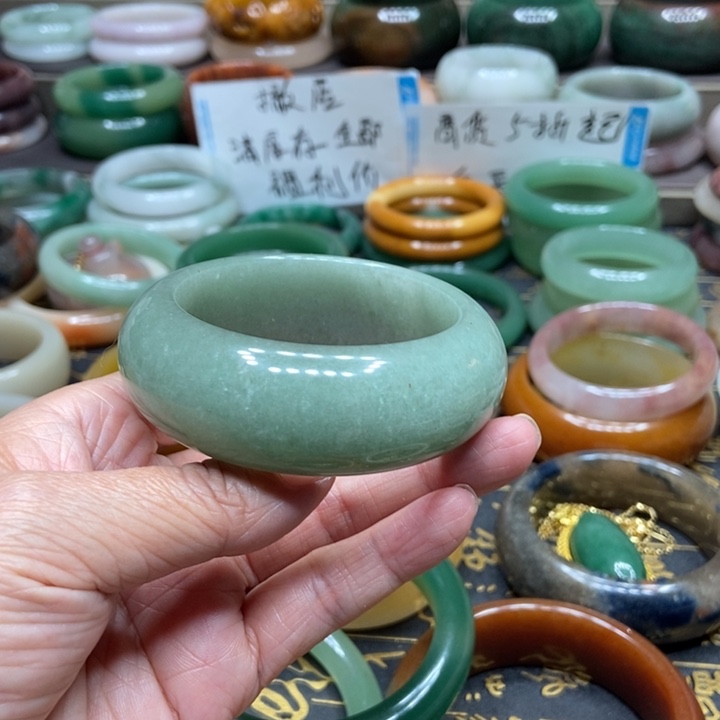 石英质玉手镯未镶嵌╄**ゞ