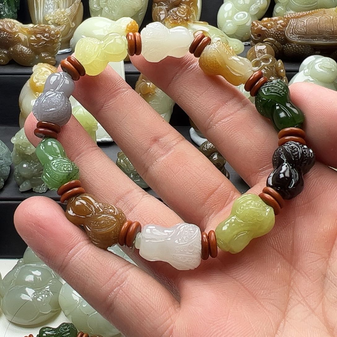 未镶嵌和田玉手链