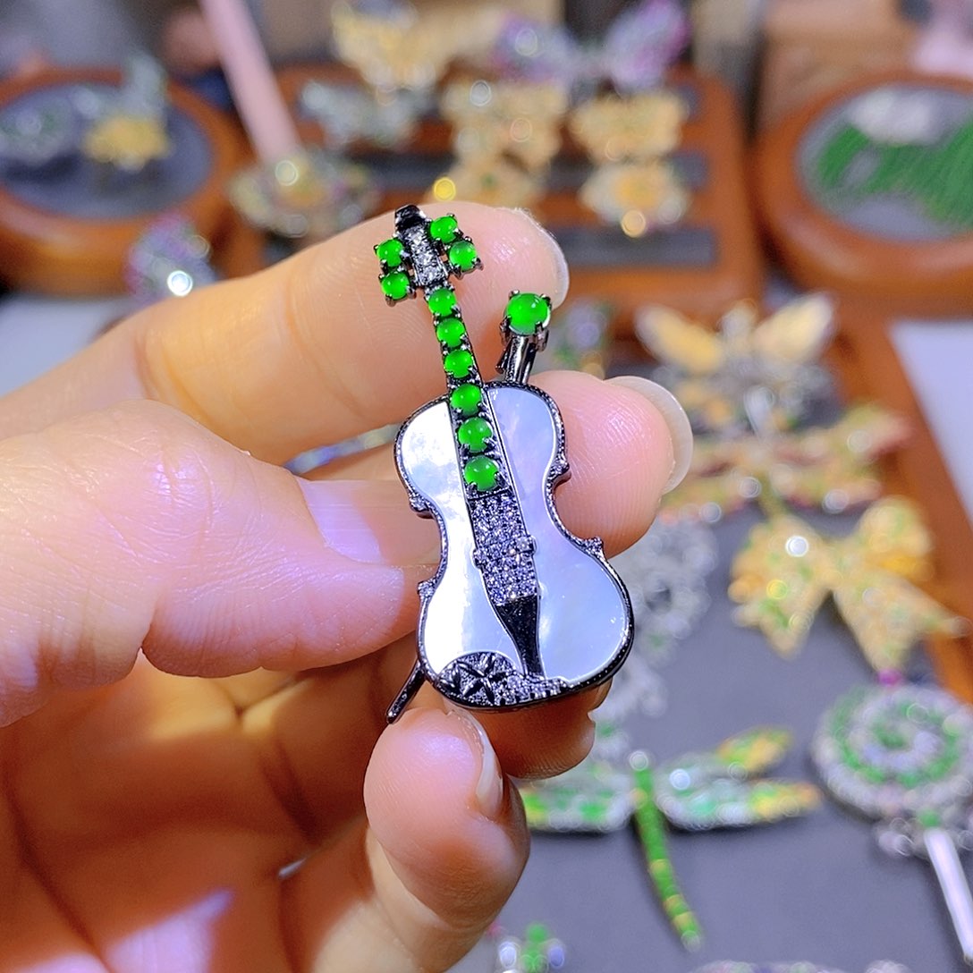 颈饰银S925镶嵌翡翠