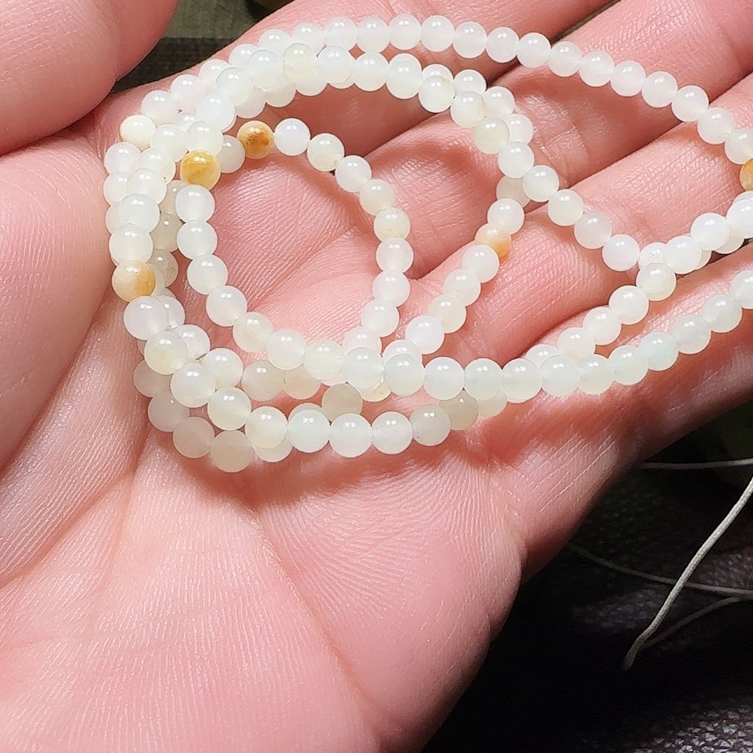 和田玉颈饰未镶嵌