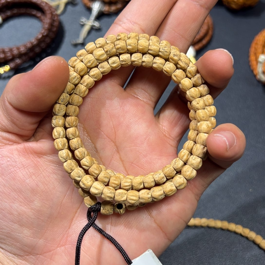 柏香籽/百香籽吊坠B42