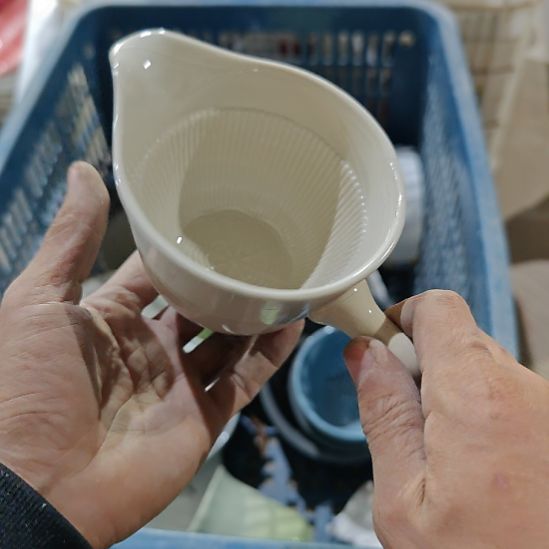 杯美****A陶瓷杯碗盘微瑕疵介意慎拍