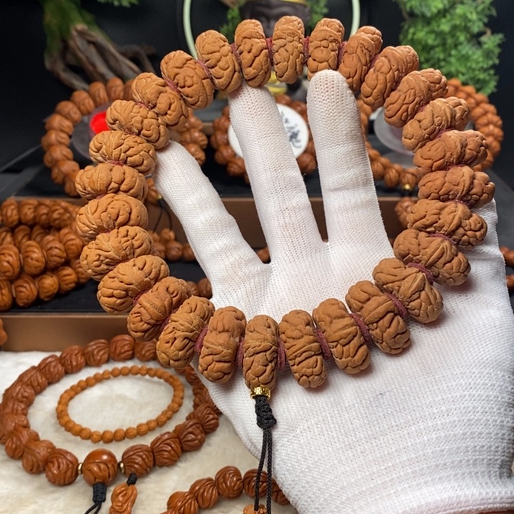 桃核吊坠嘎***斯秦岭龙纹