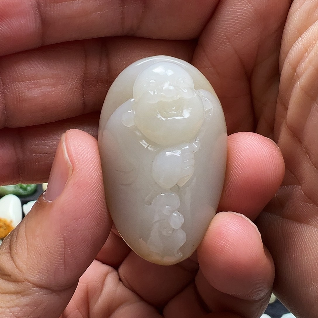 和田玉未镶嵌颈饰