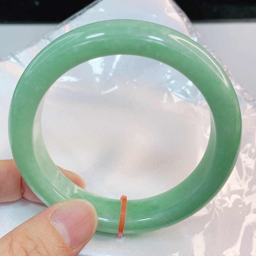 翡翠手镯未镶嵌欣*58圈口正圈