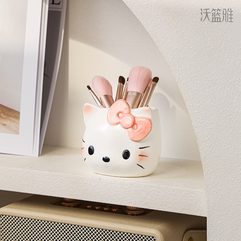 时尚卡通KT猫收纳摆件可爱陶瓷收纳盒多功能笔筒化妆品办公室收纳