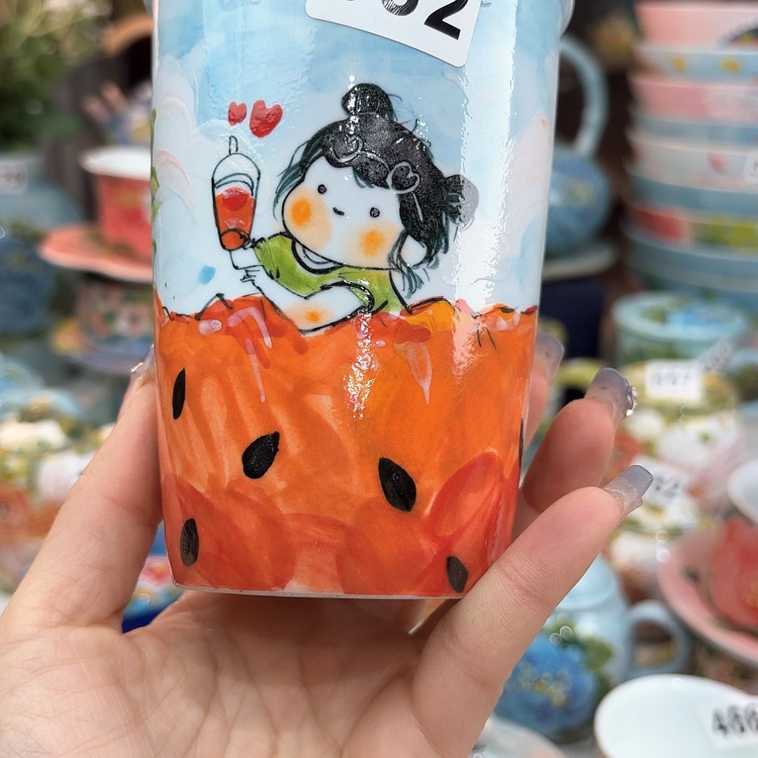 瓷片在干嘛我也在洗头发睡觉