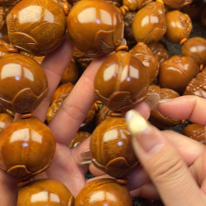 橄榄核手串老****）橄榄核