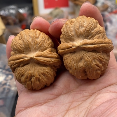 文玩核桃吊坠元宝