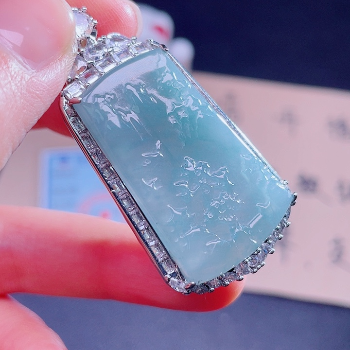 翡翠未镶嵌吊坠(不含链)