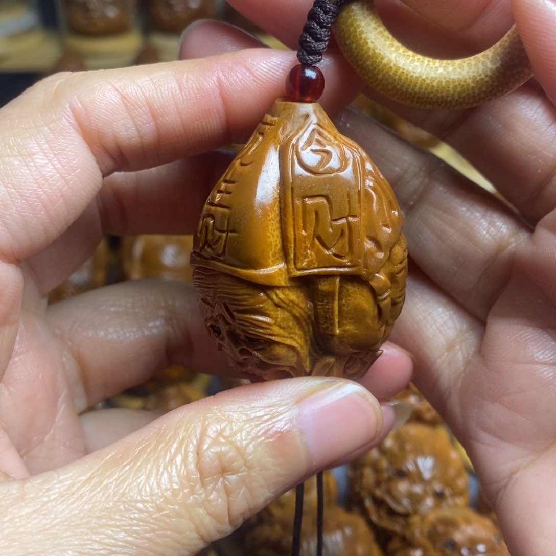 【闪购商品】香榧木橄榄核雕工艺