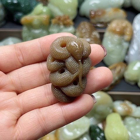 颈饰未镶嵌和田玉