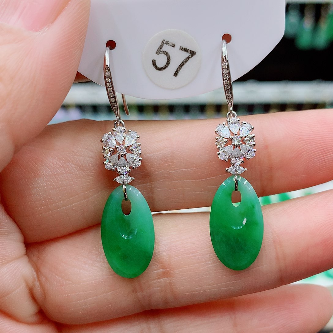 翡翠耳饰18K金镶嵌的