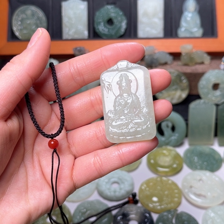 岫玉吊坠(赠链)未镶嵌