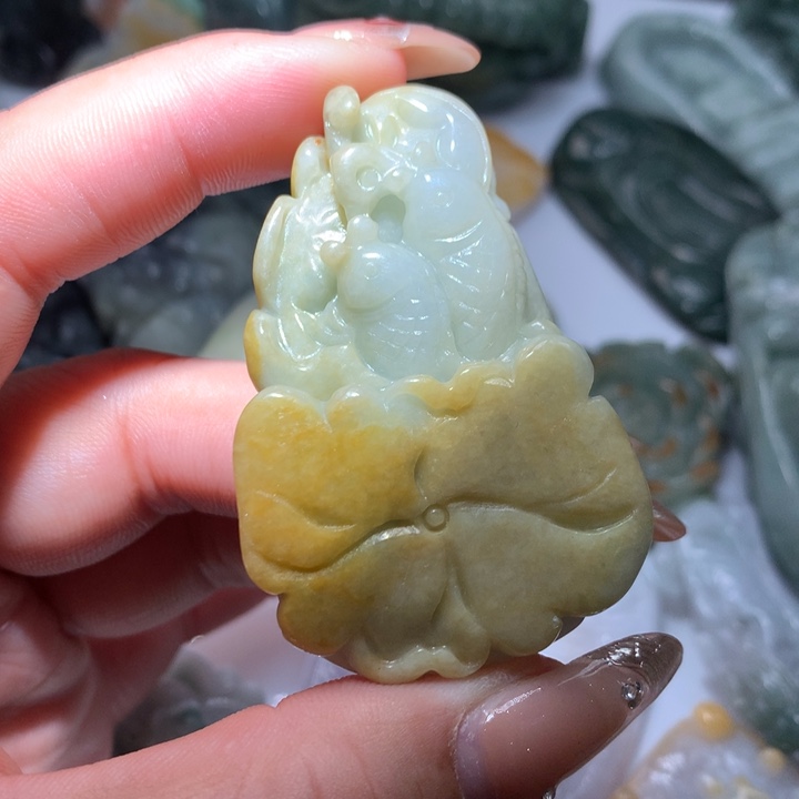 翡翠未镶嵌颈饰保真天然A货翡翠