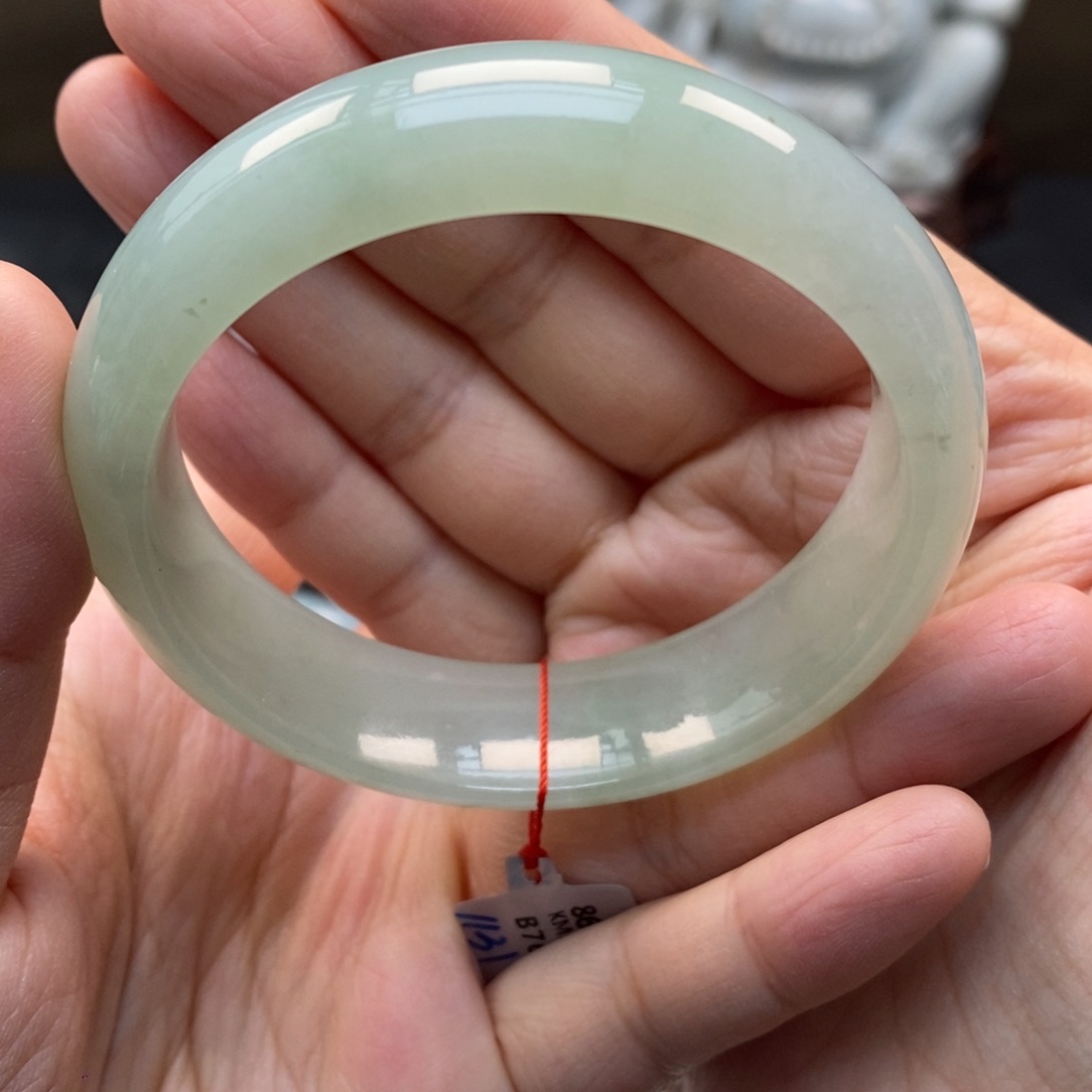 翡翠手镯未镶嵌天然