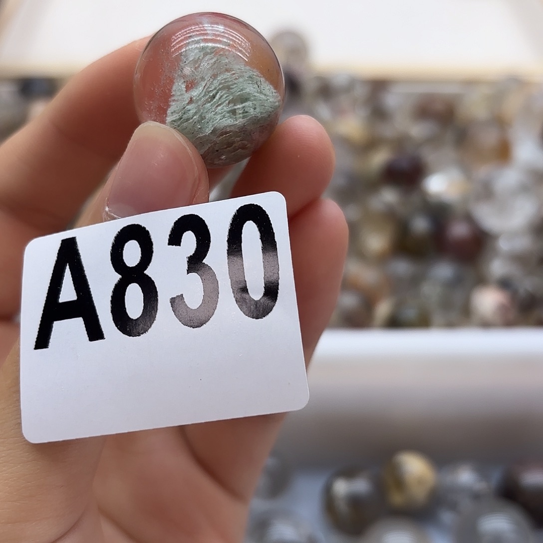 荔****未镶嵌珠宝半成品水晶830