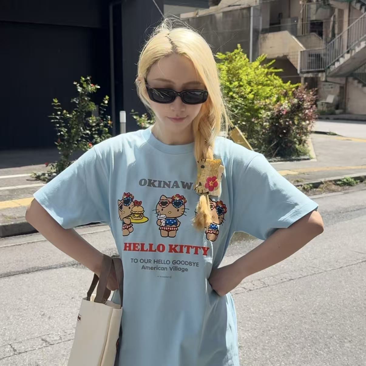 【冲绳限定】Hello Kitty 美国村限定 黑皮三只猫Kitty蓝色短袖