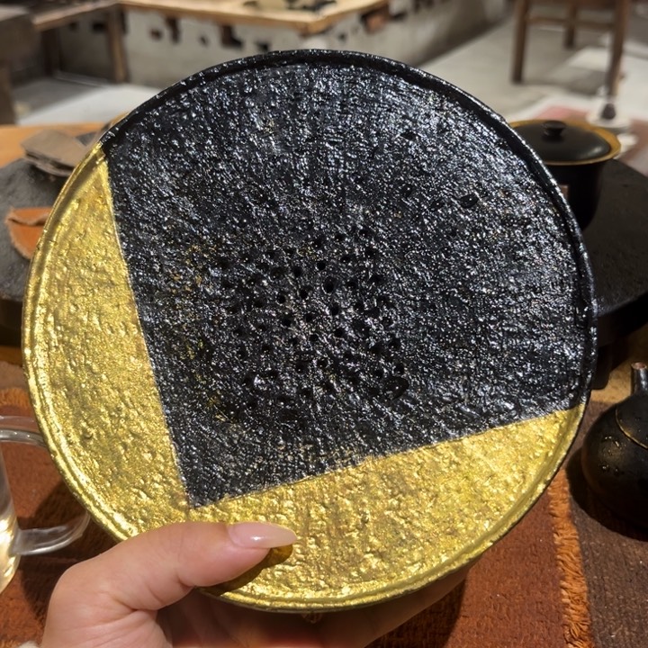 景德镇鱼和熊手工陶艺