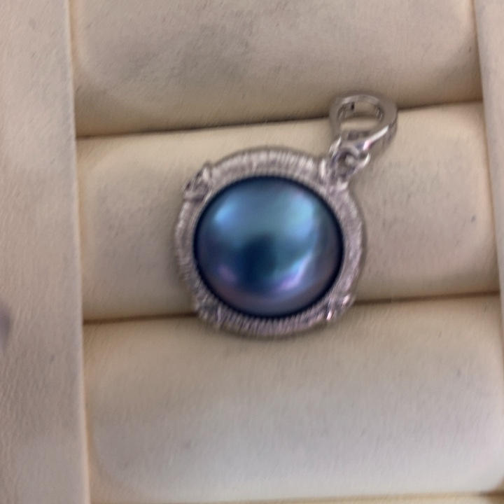 未镶嵌颈饰拼合珍珠（马贝珠）