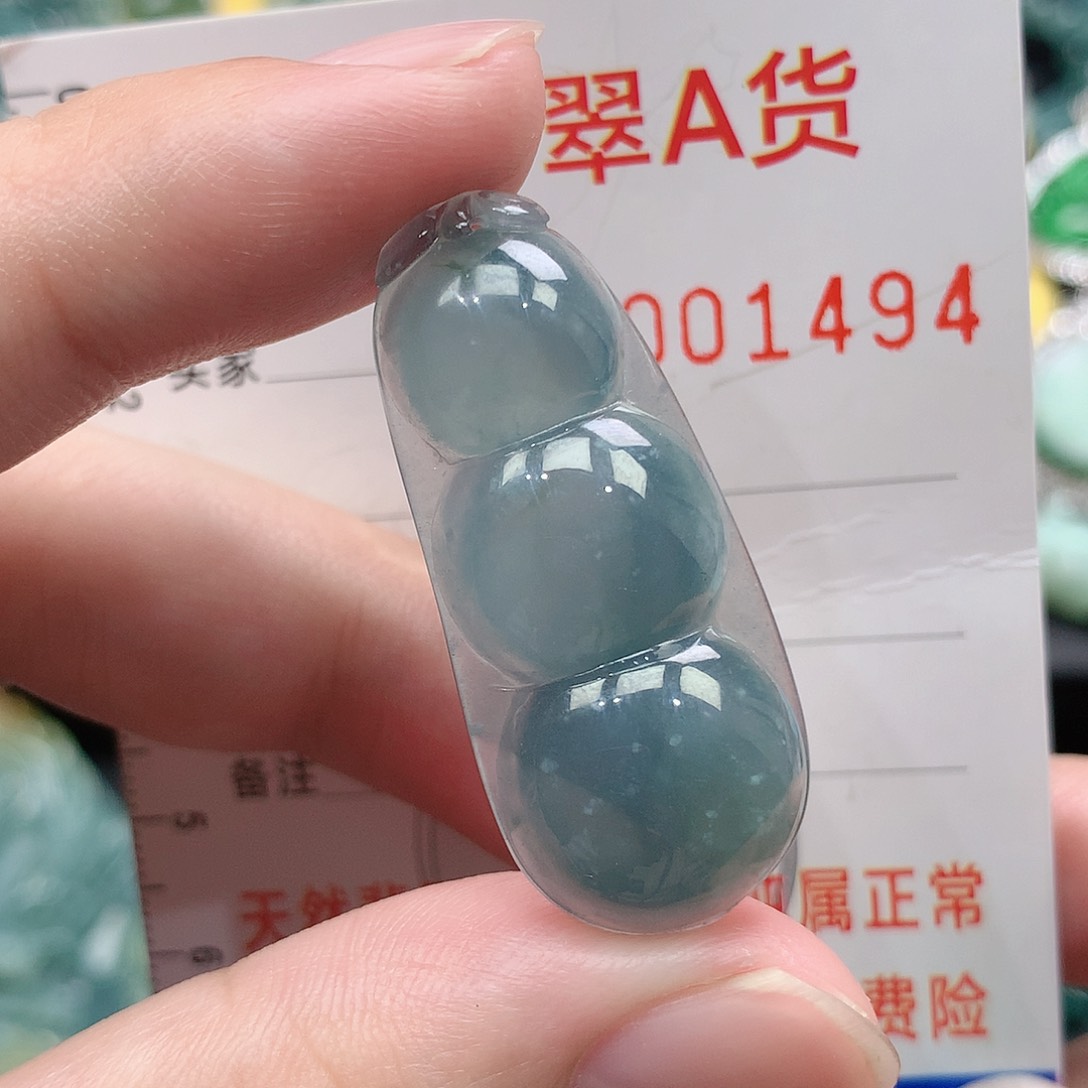 翡翠吊坠(不含链)未镶嵌y****r