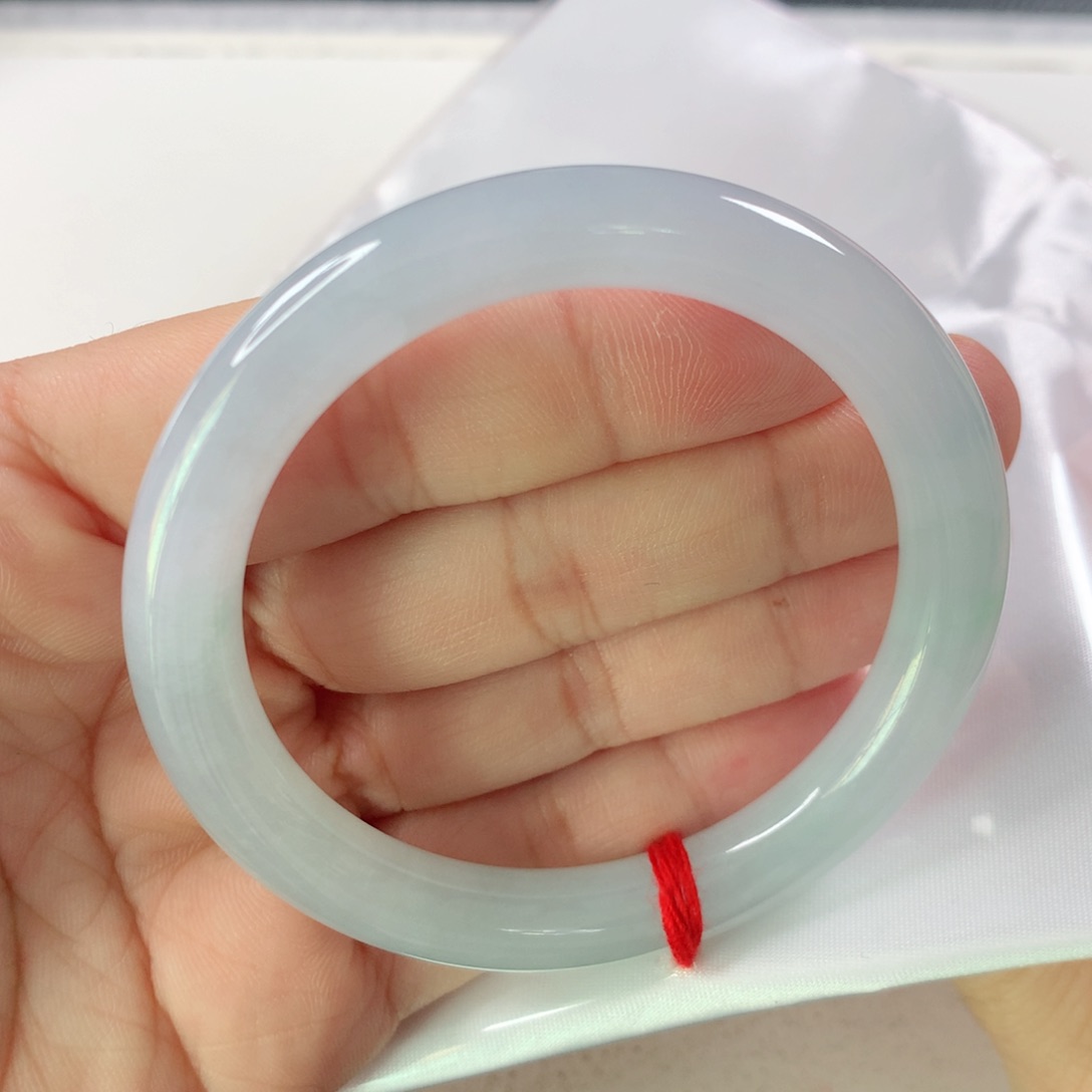 未镶嵌手镯（圆镯）翡翠J***妹