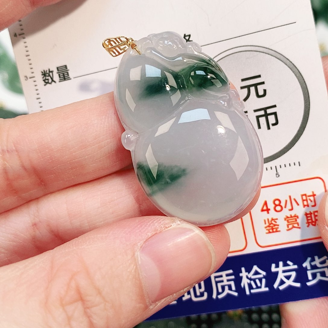 翡翠颈饰18K金镶嵌吊坠