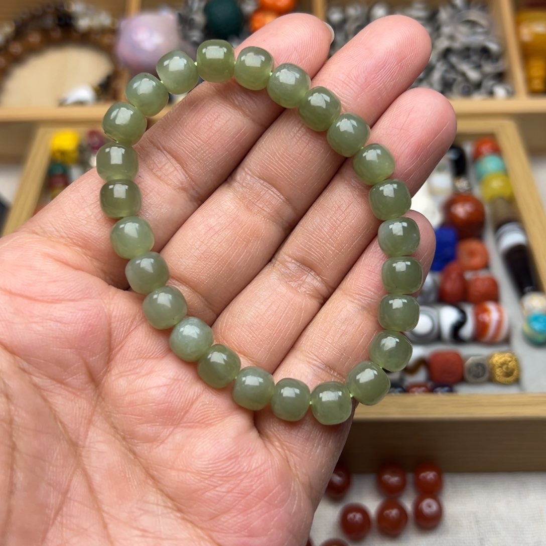 和田玉8mm晴水老型单圈手串未镶嵌