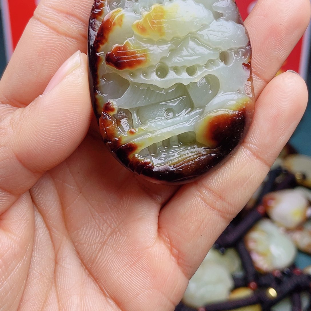 和田玉颈饰未镶嵌