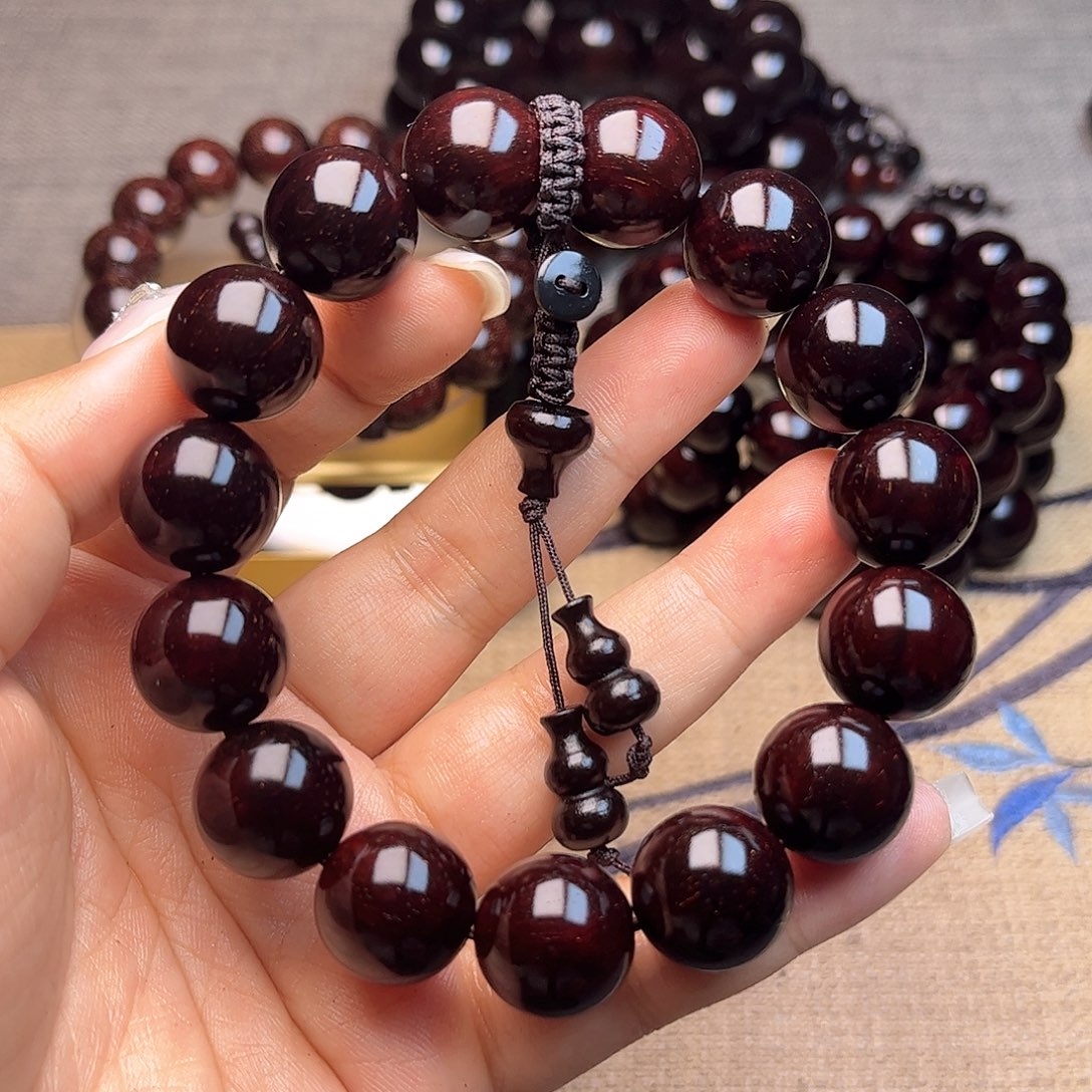 檀香紫檀（小叶紫檀）1.5 15颗