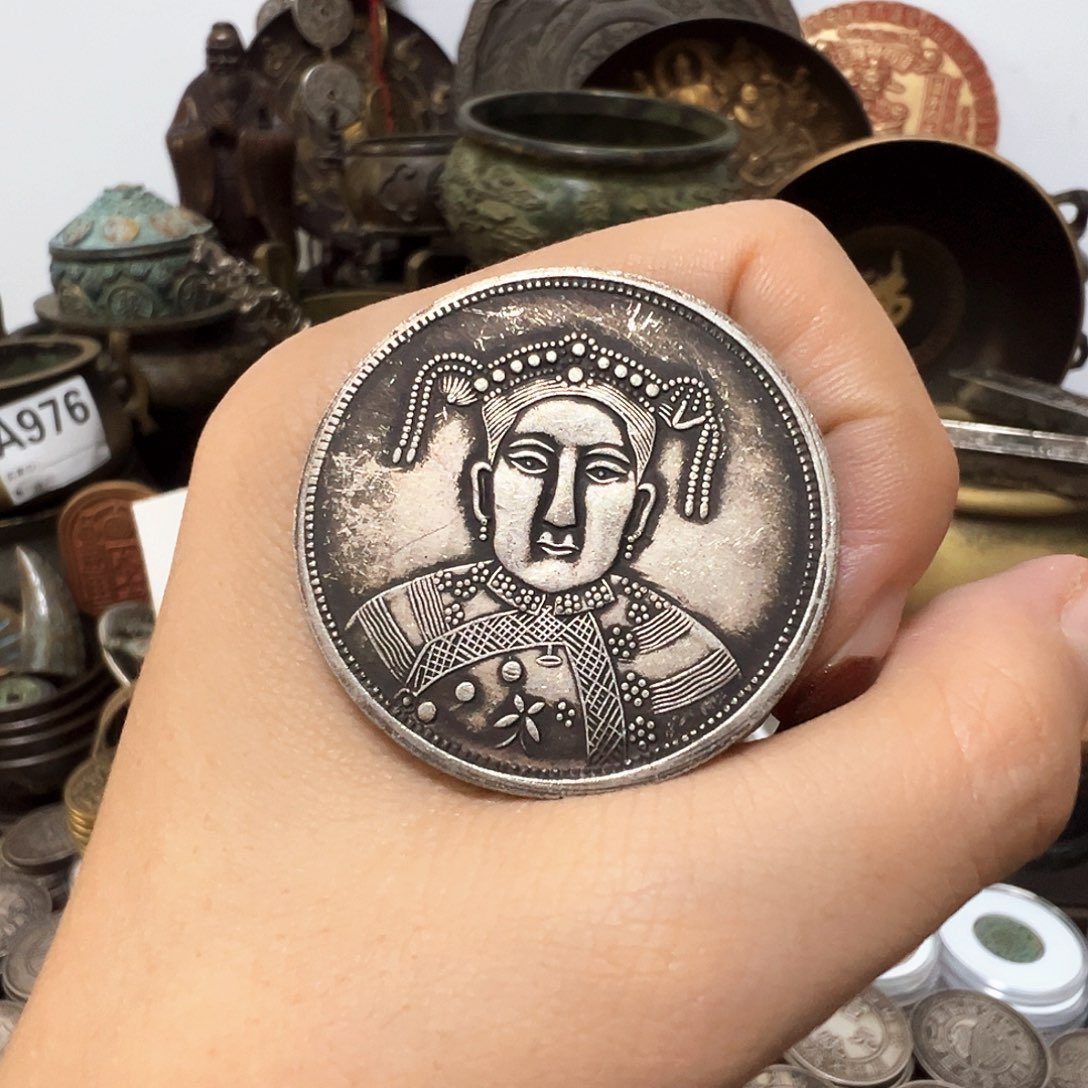 金属复古风格摆件