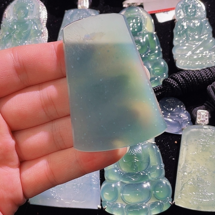 翡翠颈饰未镶嵌58，