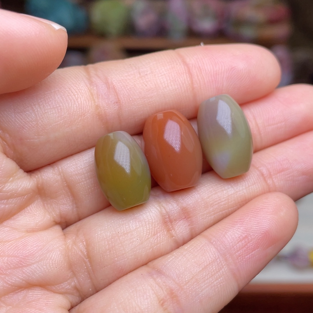 玛瑙/玉髓珠宝半成品未镶嵌盐源玛瑙福利桶珠打包