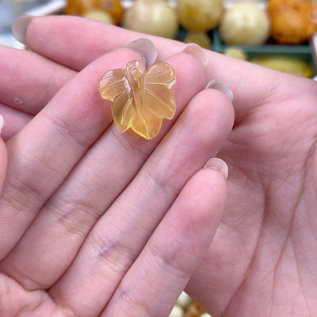 琥珀未镶嵌珠宝奇石