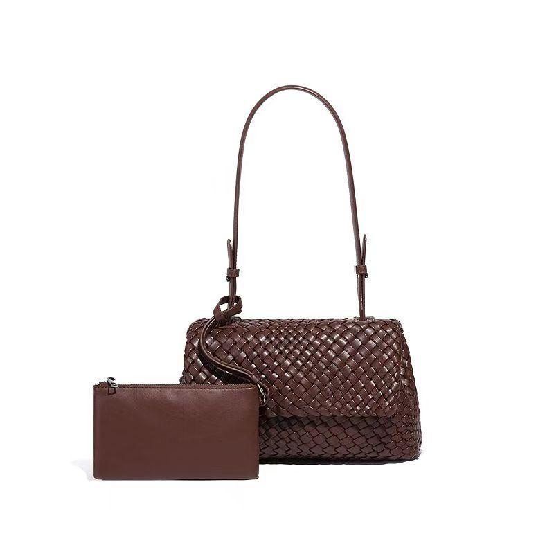 {点心}2025年新款时尚潮流单肩斜挎包 8250-咖啡