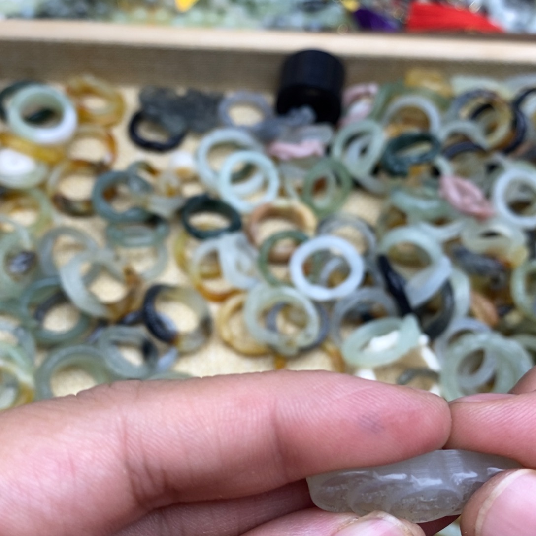 岫玉纯天然岫玉挂件戒指微瑕福利未镶嵌