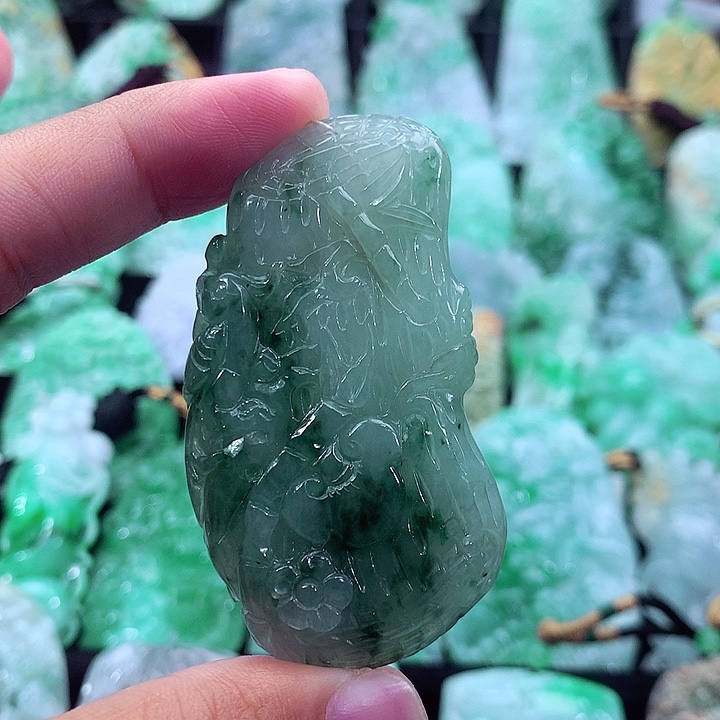 翡翠未镶嵌吊坠(不含链)