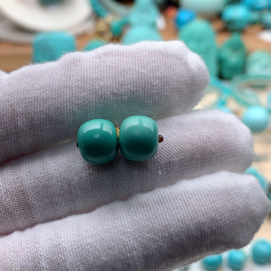 绿松石颈饰未镶嵌