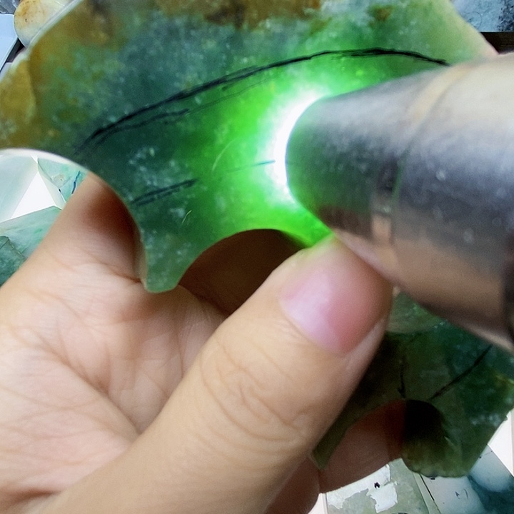 定制翡翠未镶嵌包工包料手工雕刻