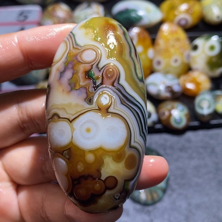 玛瑙/玉髓未镶嵌珠宝奇石195