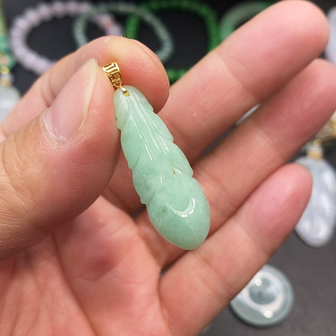 翡翠18K金镶嵌颈饰002