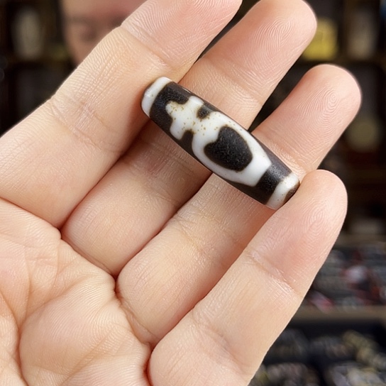 玛瑙/玉髓颈饰合金人***字