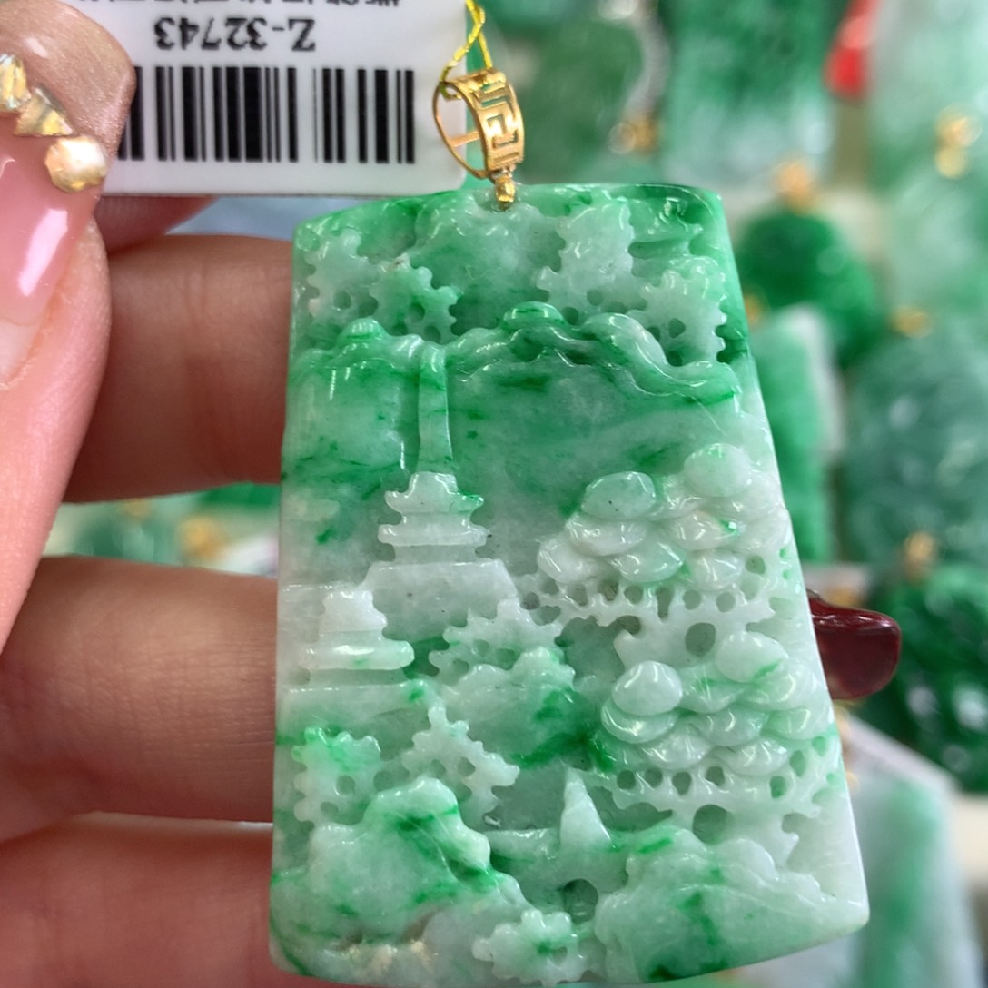 翡翠吊坠(不含链)18K金镶嵌