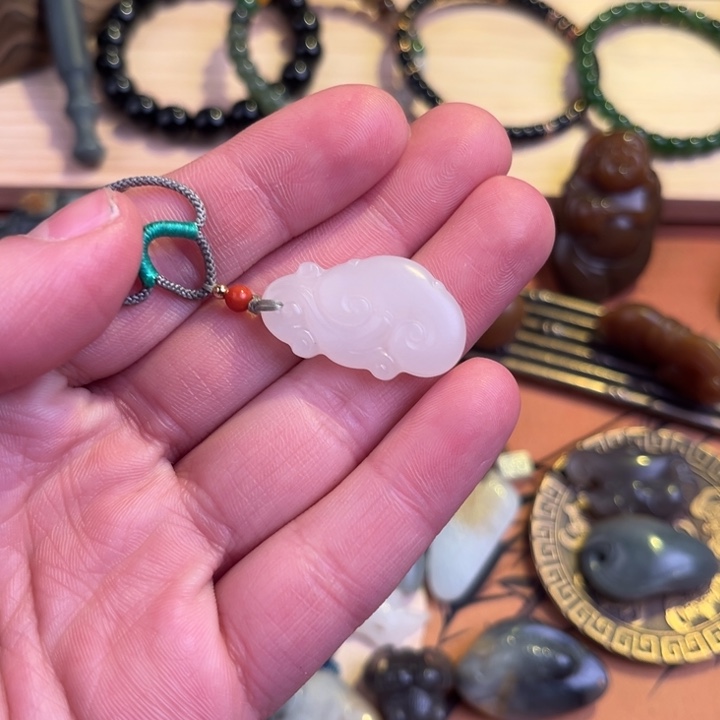 和田玉（糖玉）未镶嵌颈饰